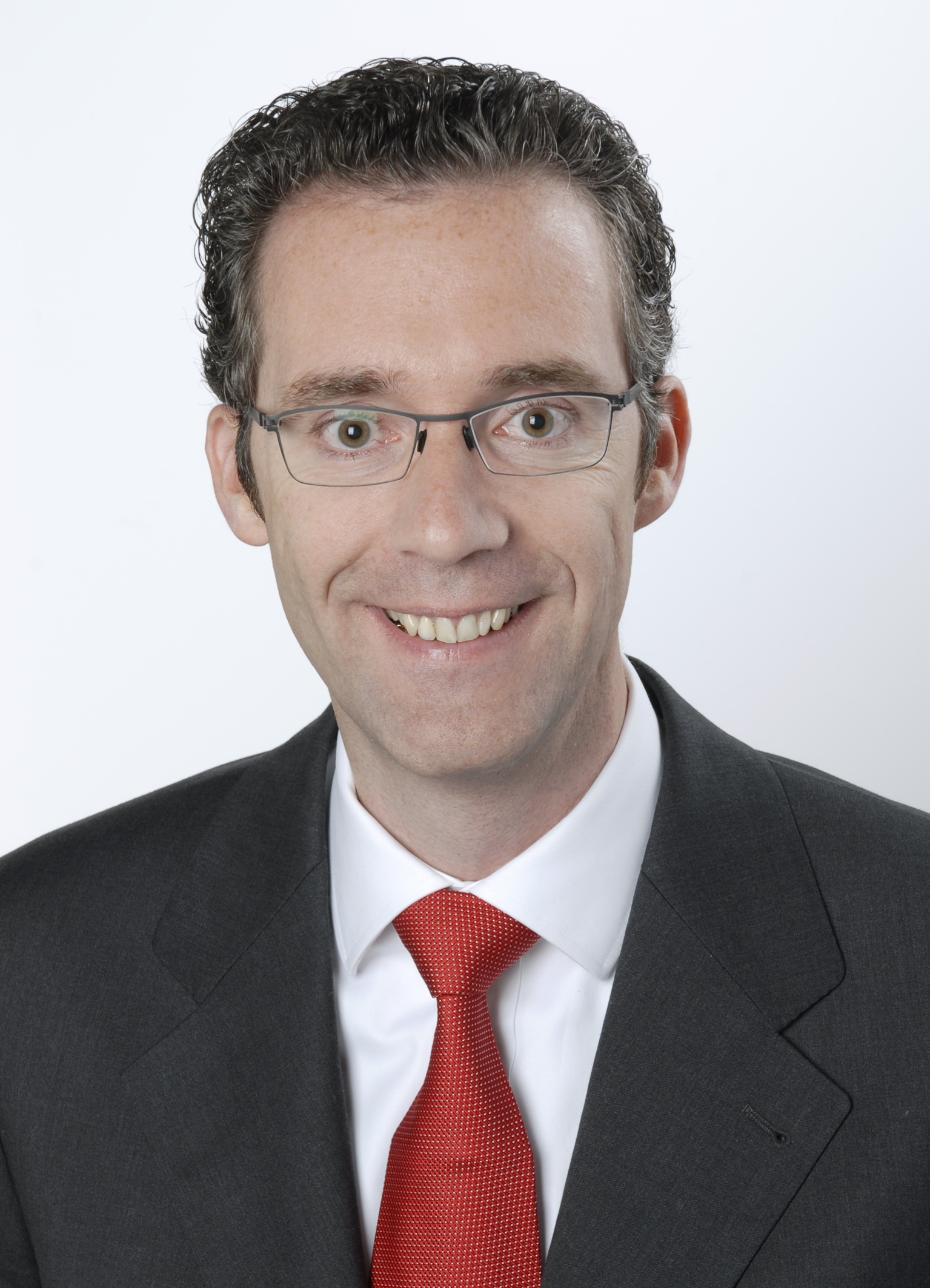 Foto Dr. Michael Zobel Neuer Vorsitzender PlasticsEurope Deutschland.jpg